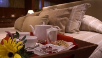 Champagne O Clock -  Breakfast in Bed